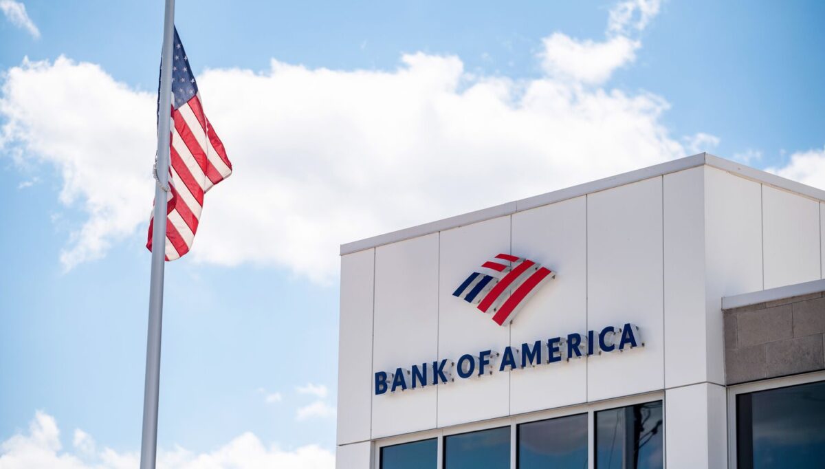 How US Banks Can Grow Noninterest Income in 2025